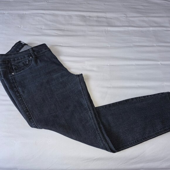 Nygard Blue Jeans Straight Legs. Size 14 - Picture 2 of 4